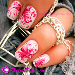 Фото: Дизайн ногтей к 8 марта с цветами - розовый