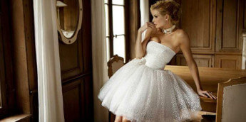 Короткие свадебные платья: модели, фасоны, цвета, фото