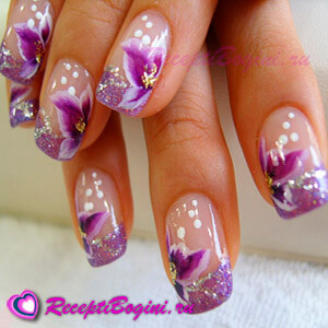 Фото: Дизайн ногтей к 8 марта с цветами - нежно-фиолетовый