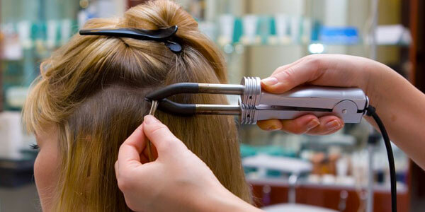 Процедура наращивания волос